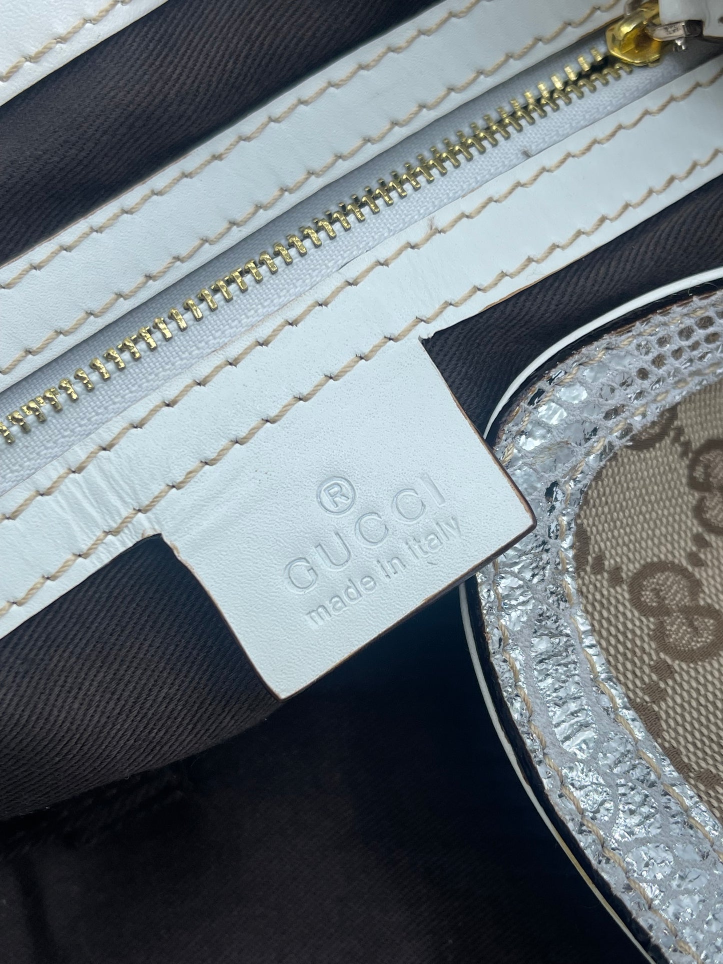 GUCCI MONOGRAM INDY SHOULDER BAG