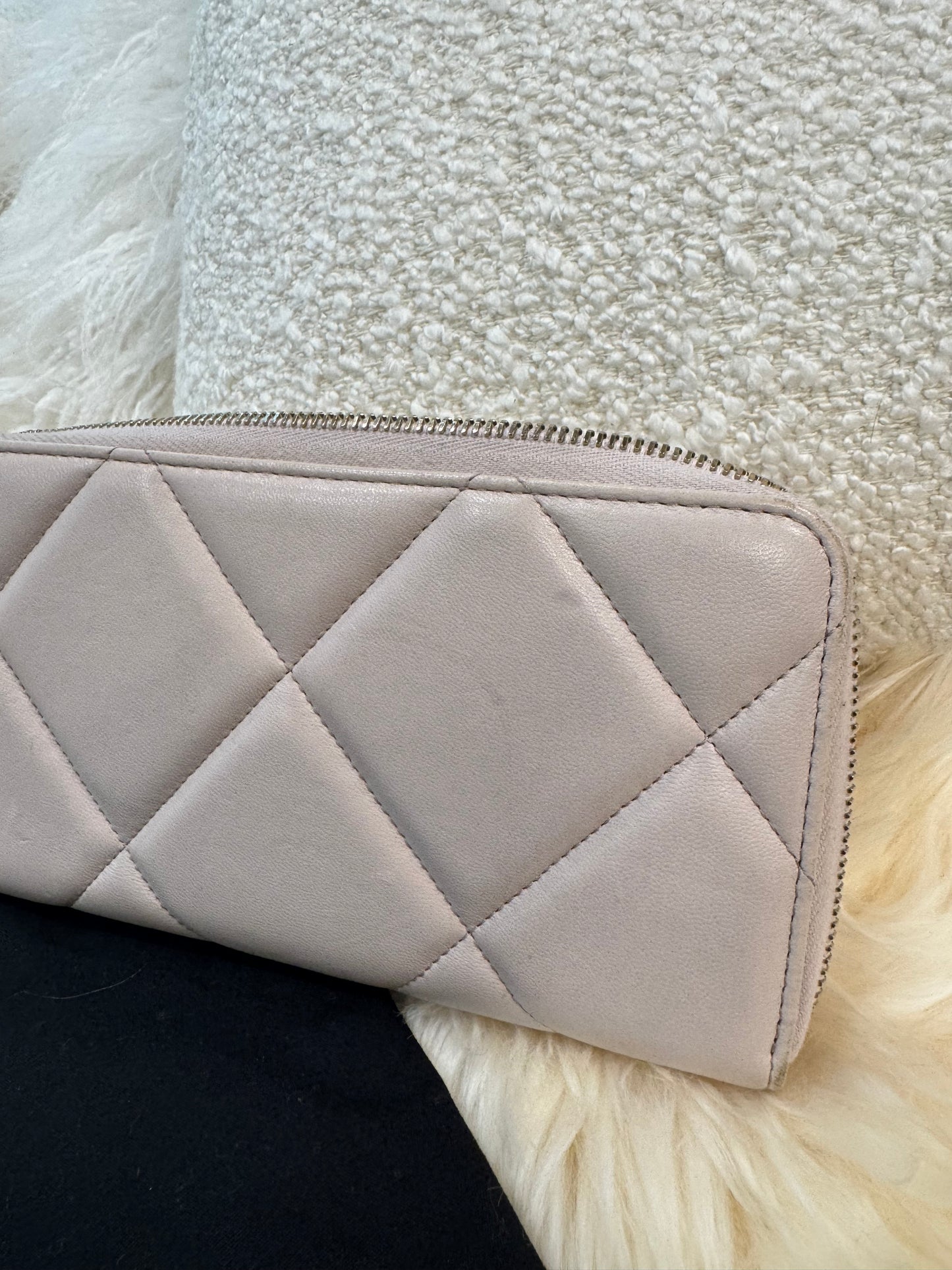 CHANEL LAMBSKIN LILAC GOLD HARDWARE