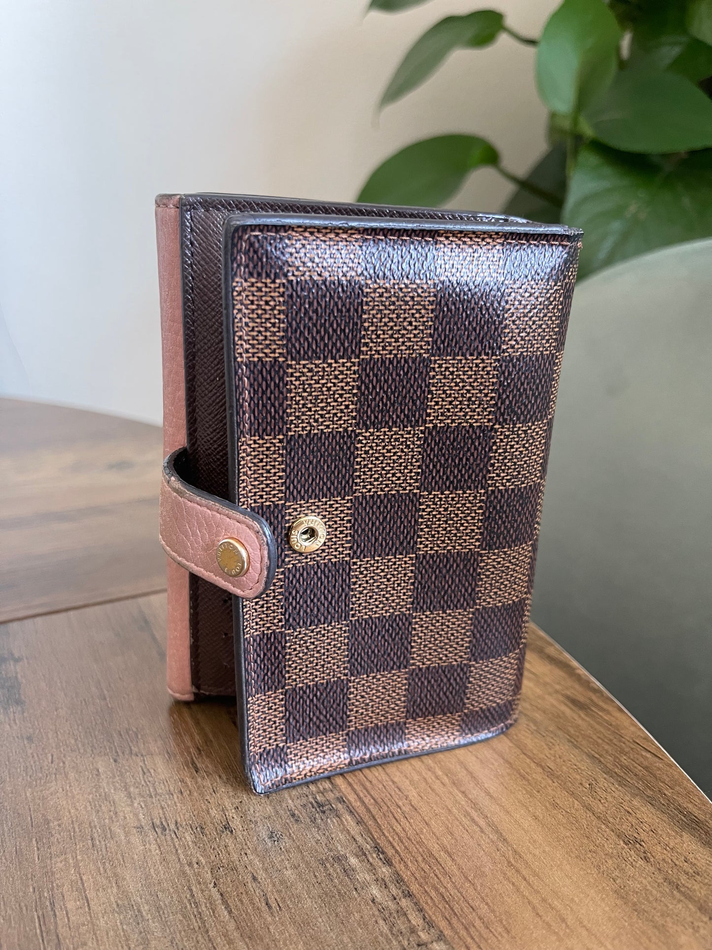 LOUIS VUITTON DAMIER EBENE WALLET