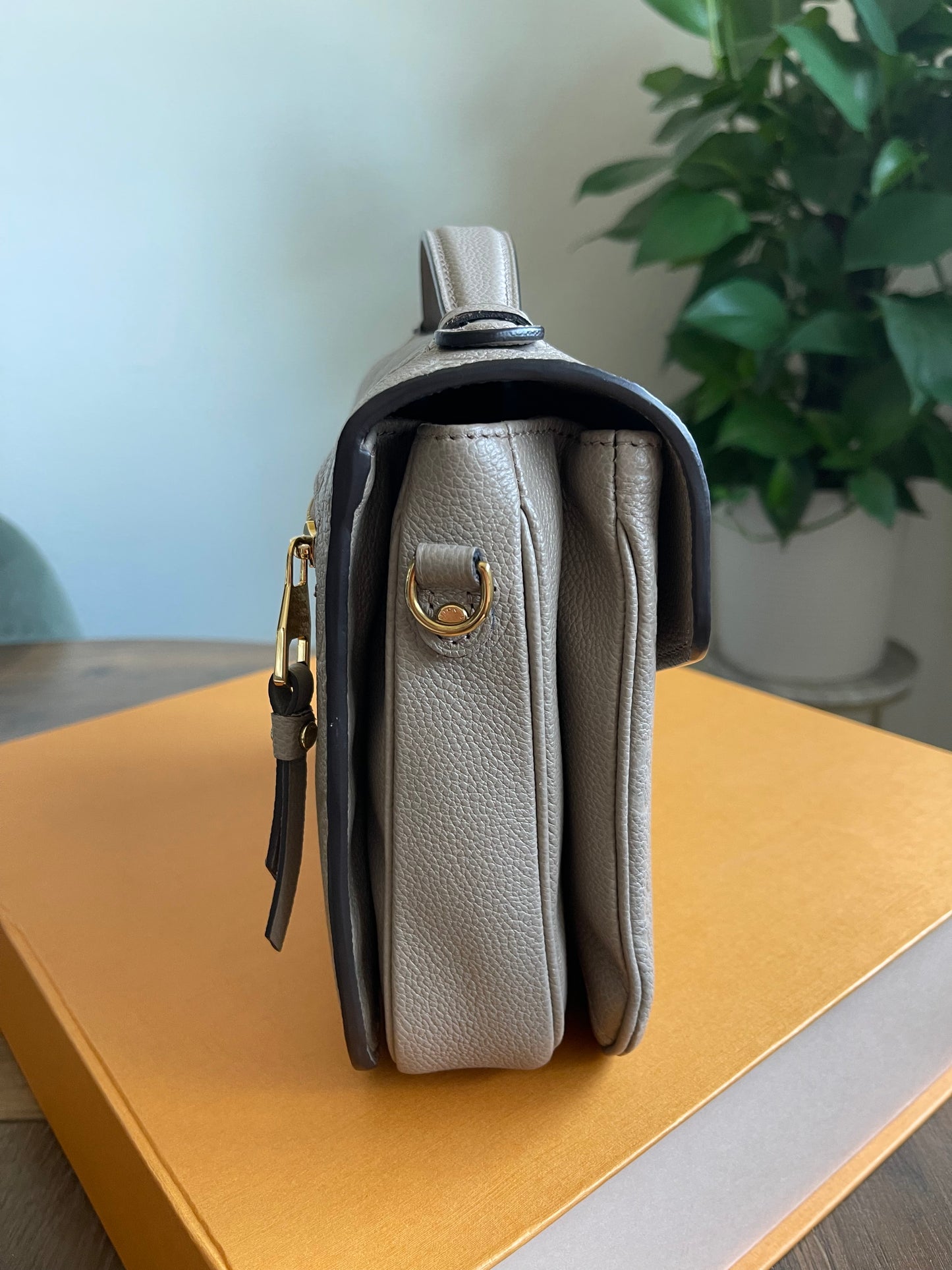 LOUIS VUITTON POCHETTE MÉTIS