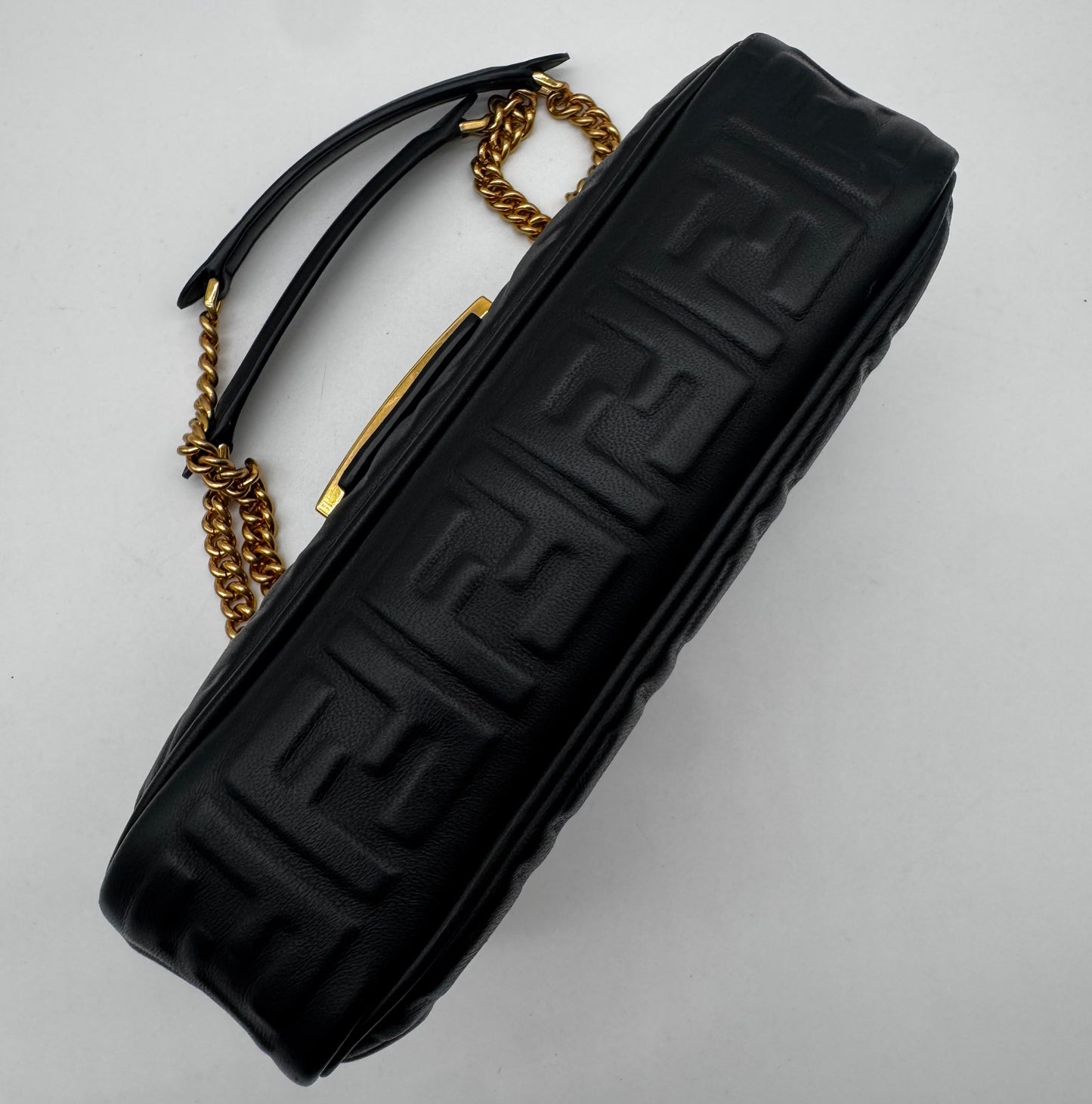 BLACK FENDI BAGUETTE (NEW ARRIVAL!)