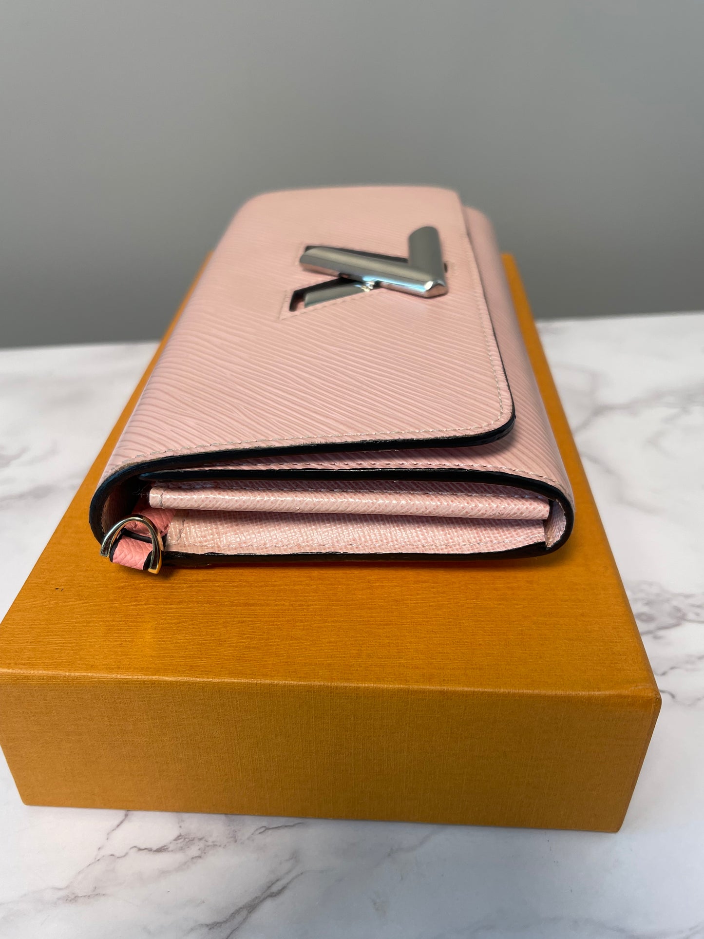 LOUIS VUITTON EPI PINK TWIST WALLET