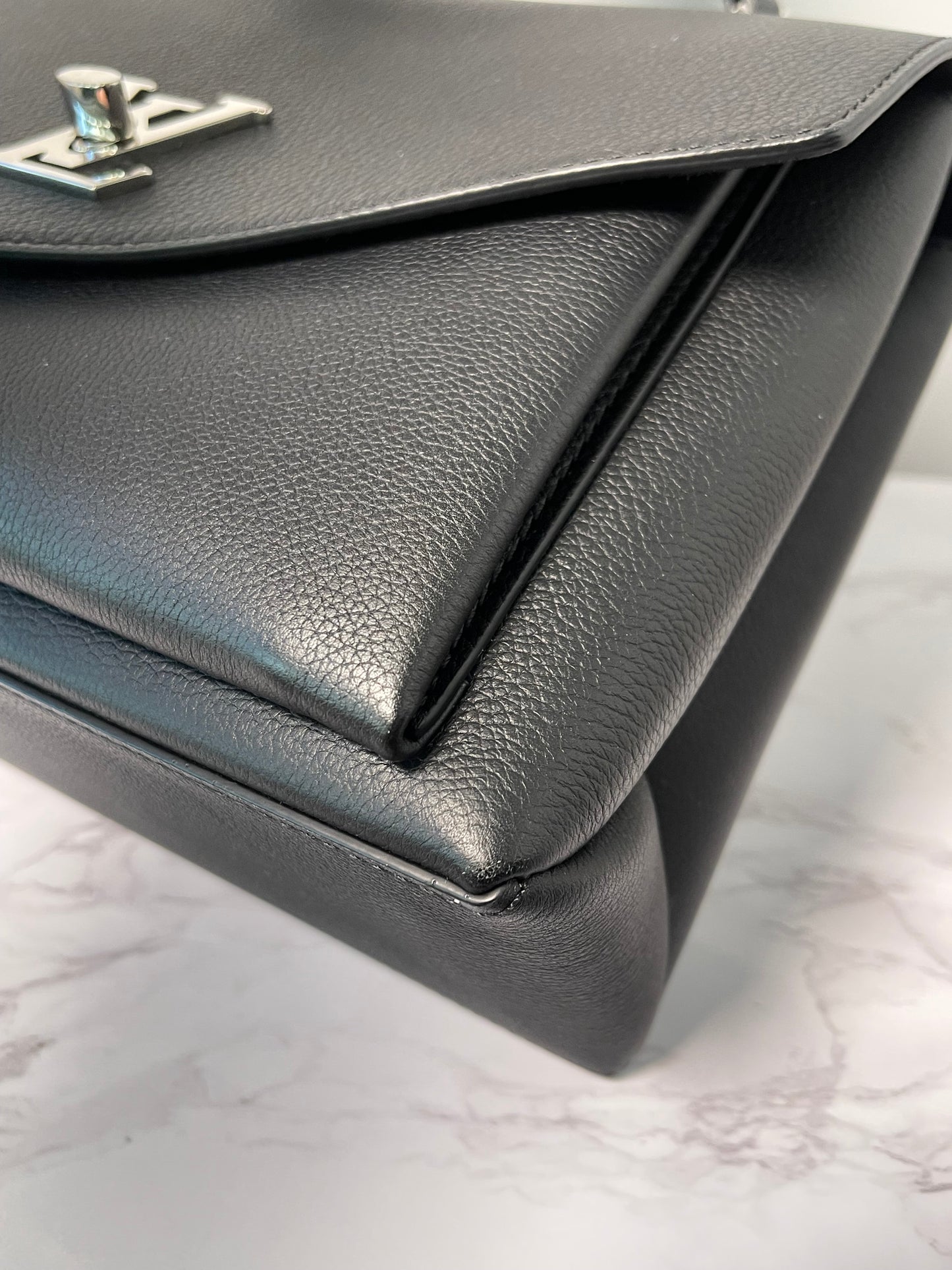 LOUIS VUITTON LOCKME BAG BLACK