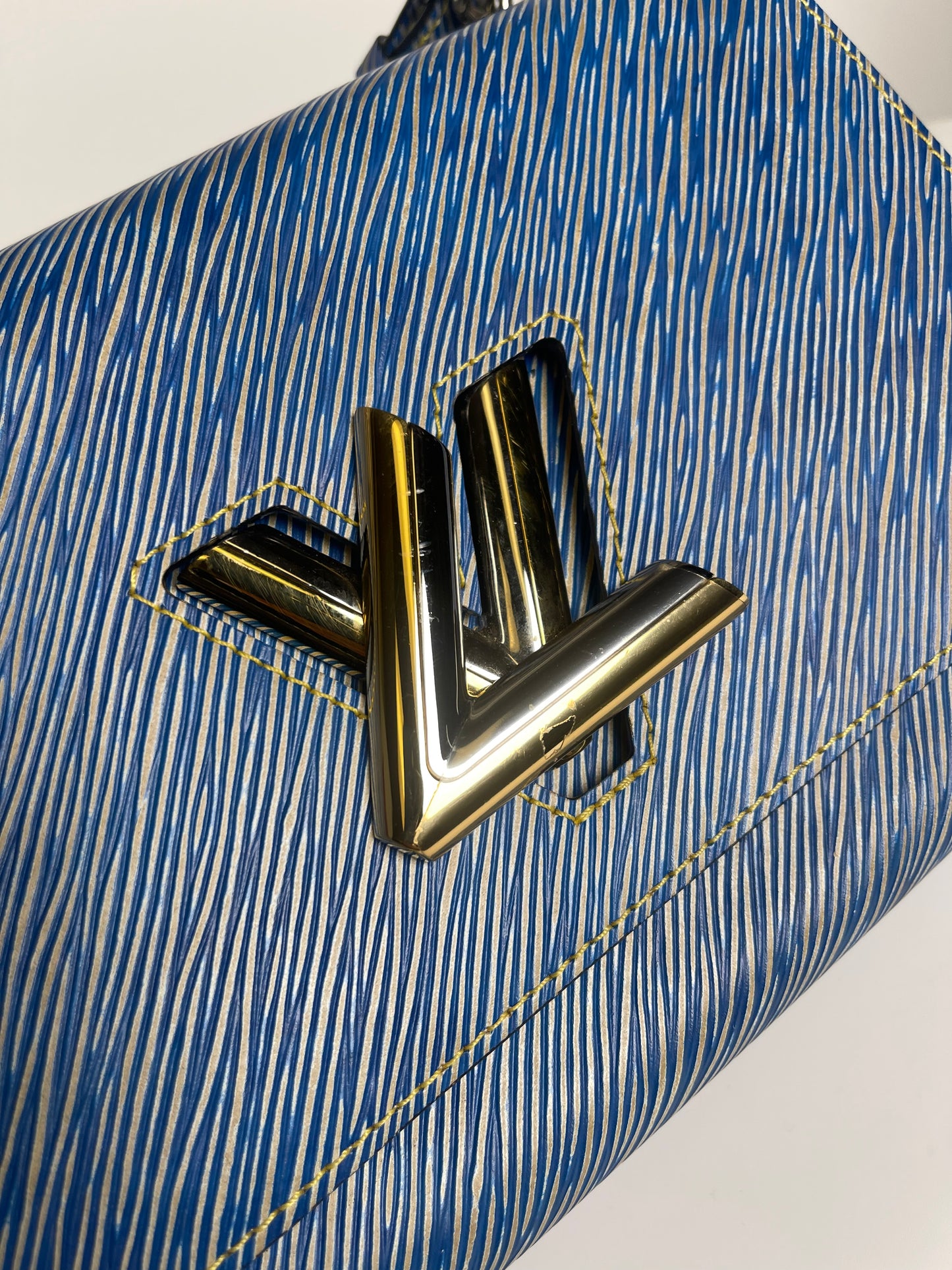 LOUIS VUITTON TWIST EPI BLUE CROSSBODY