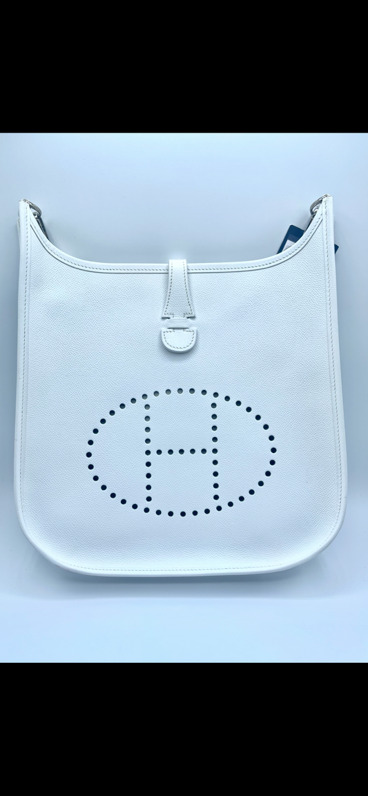 WHITE EVELYN HERMES GM (MORE PHOTOS COMING SOON!)