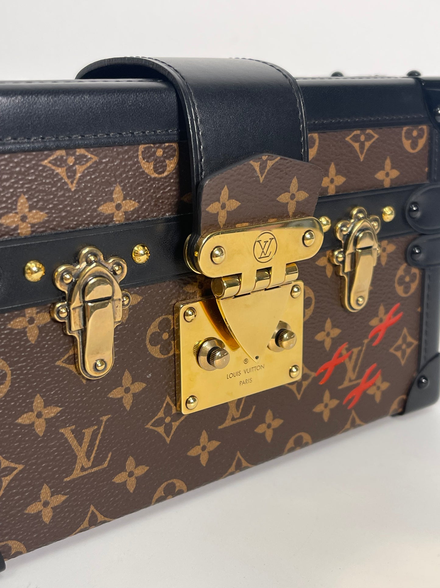 LOUIS VUITTON PETITE MALLE TRUNK CHIPPED FULL SET