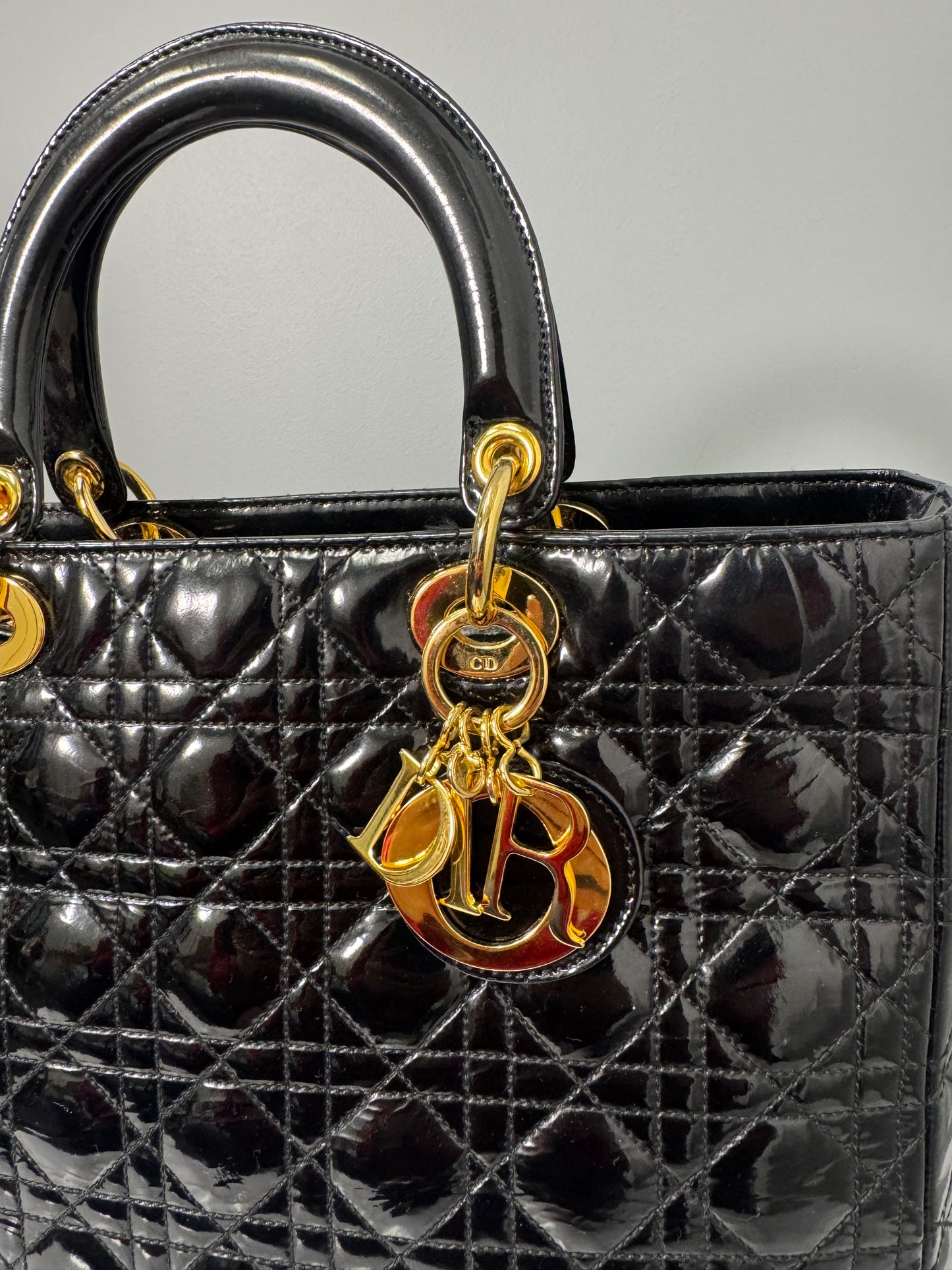 LADY DIOR BLACK PATENT LEATHER WITH GOLD HARDWARE LARGE