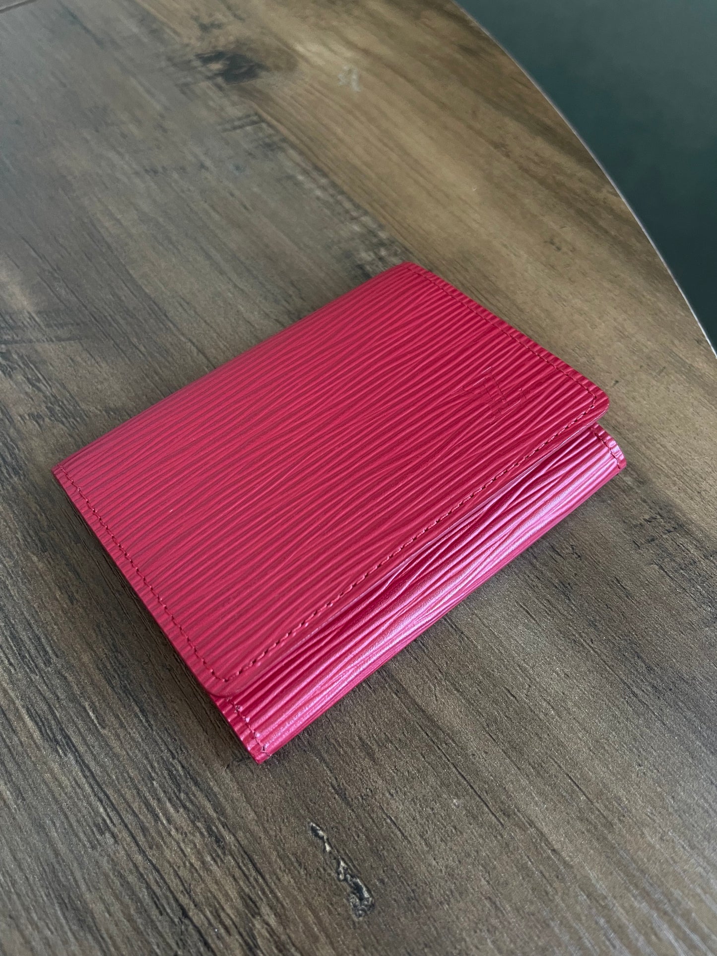 EPI RED LOUIS VUITTON CARD HOLDER