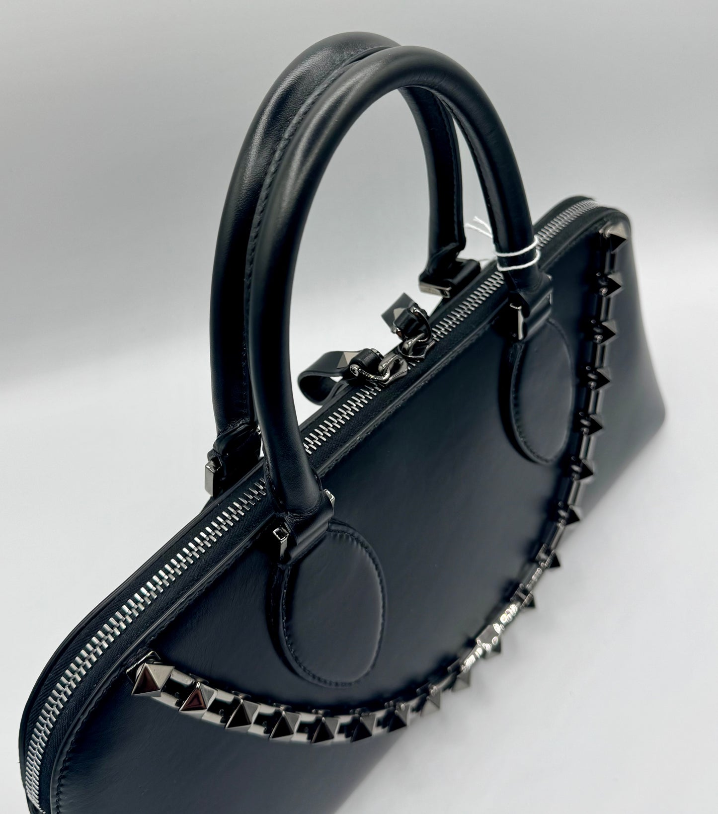 BLACK STUDDED VALENTINO BAG WITH STRAP