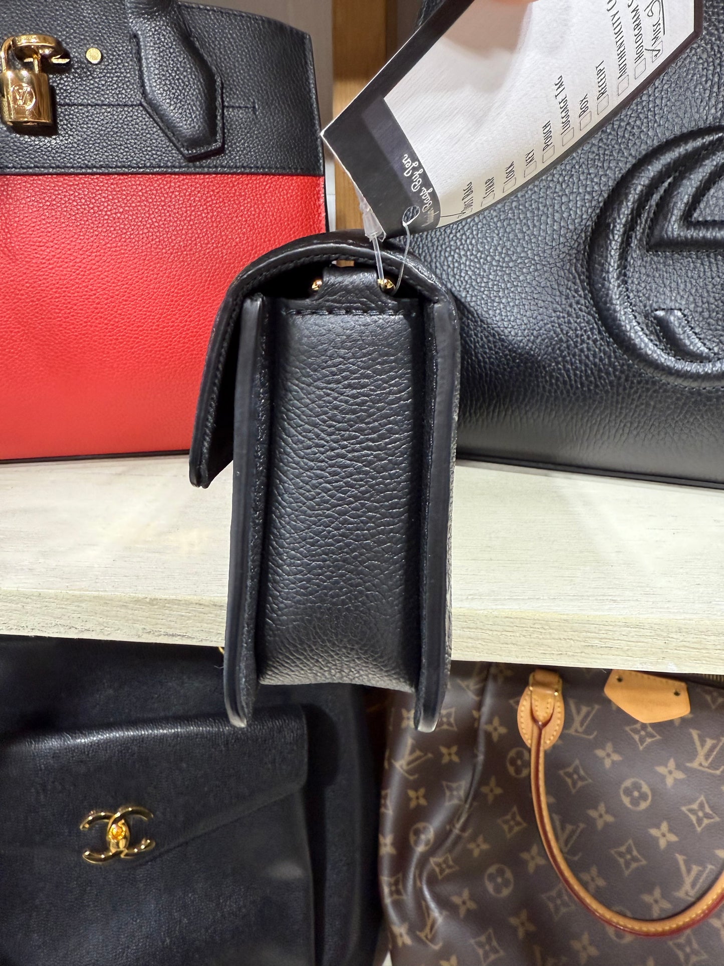 LOUIS VUITTON POCHETTE EAST WEST