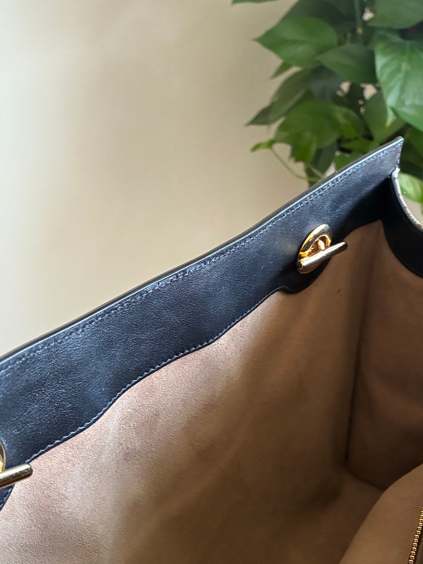 BLACK GUCCI PADLOCK TOTE