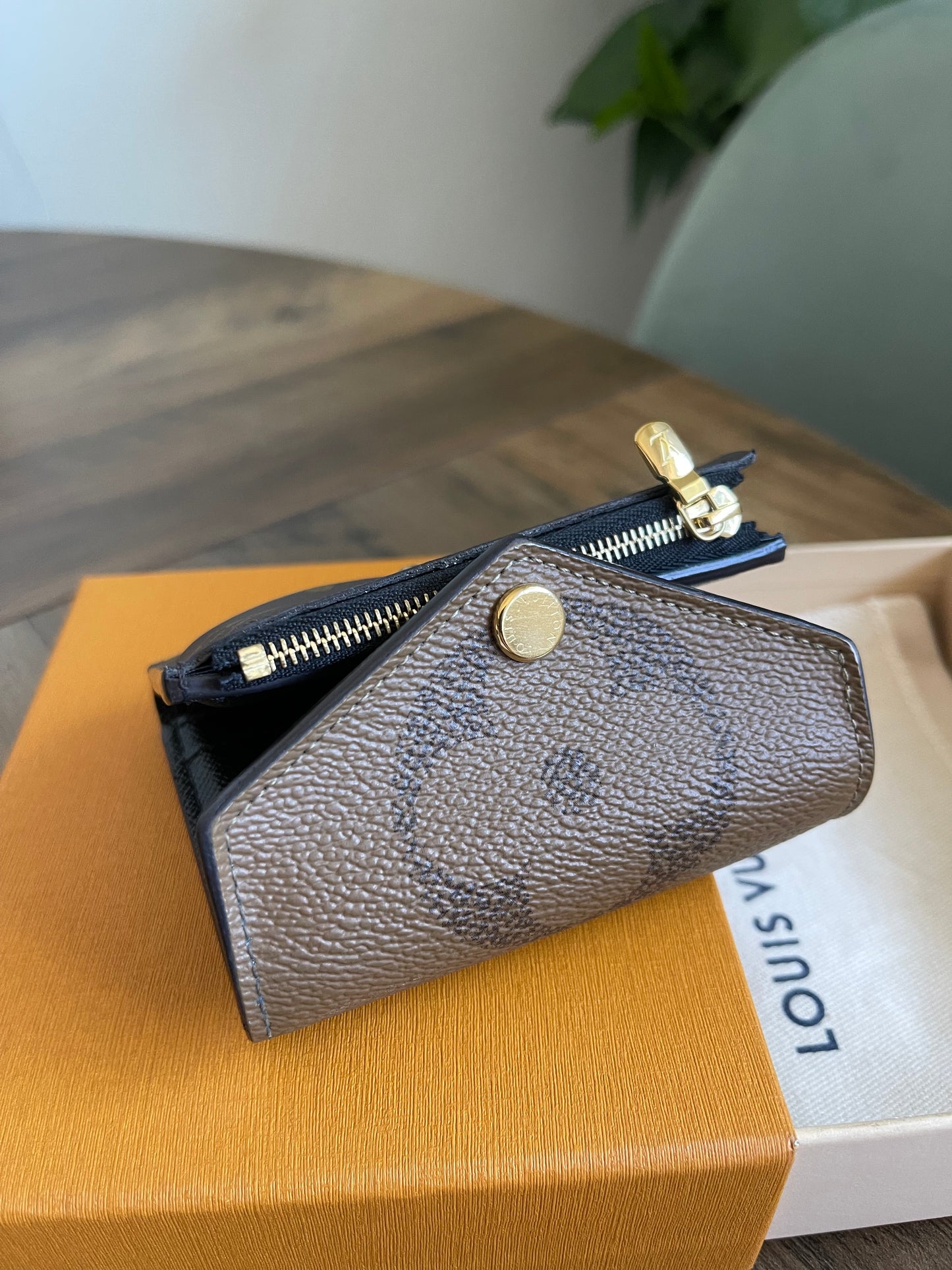 LOUIS VUITTON REVERSE MONOGRAM CARD HOLDER
