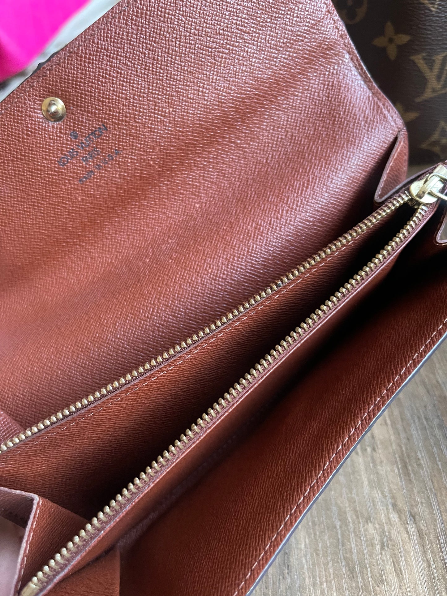 LOUIS VUITTON NEO NOE WITH GIFT