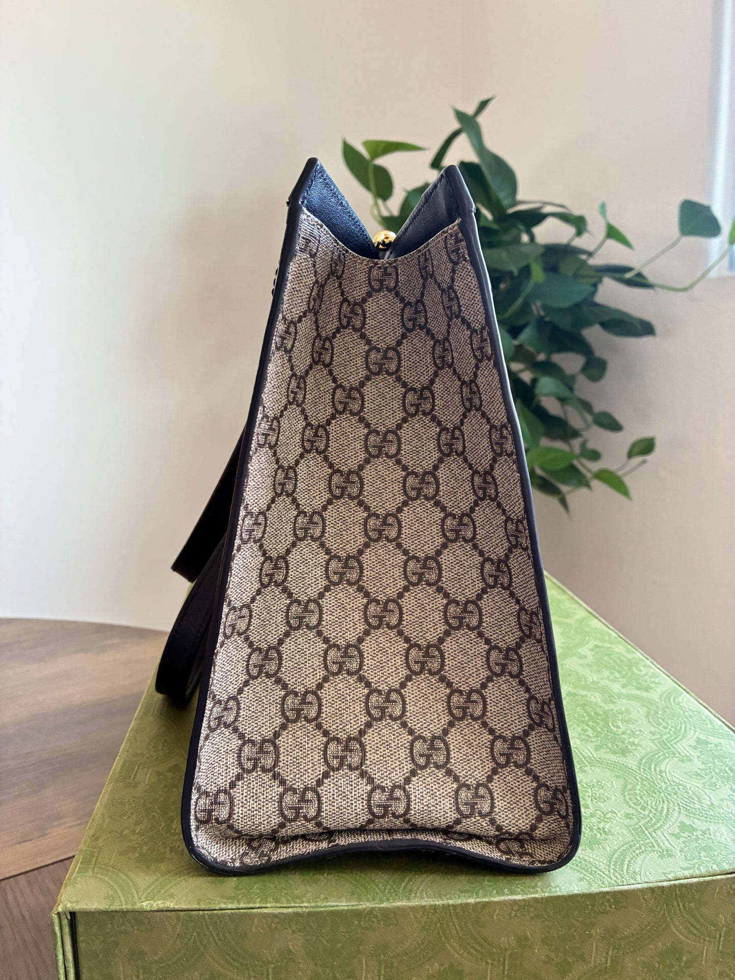 BLACK GUCCI PADLOCK TOTE