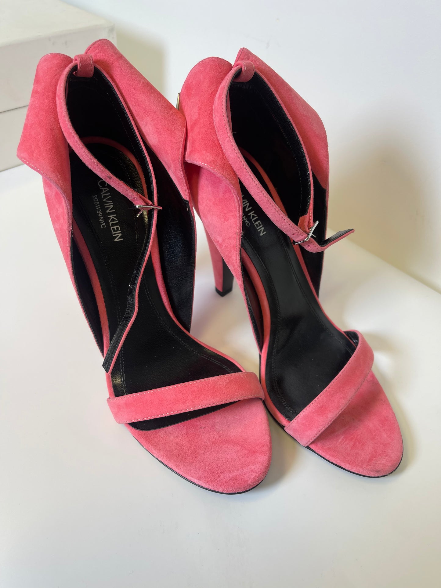 CALVIN KELIN SPECIAL EDITION PINK PUMPS SIZE 7