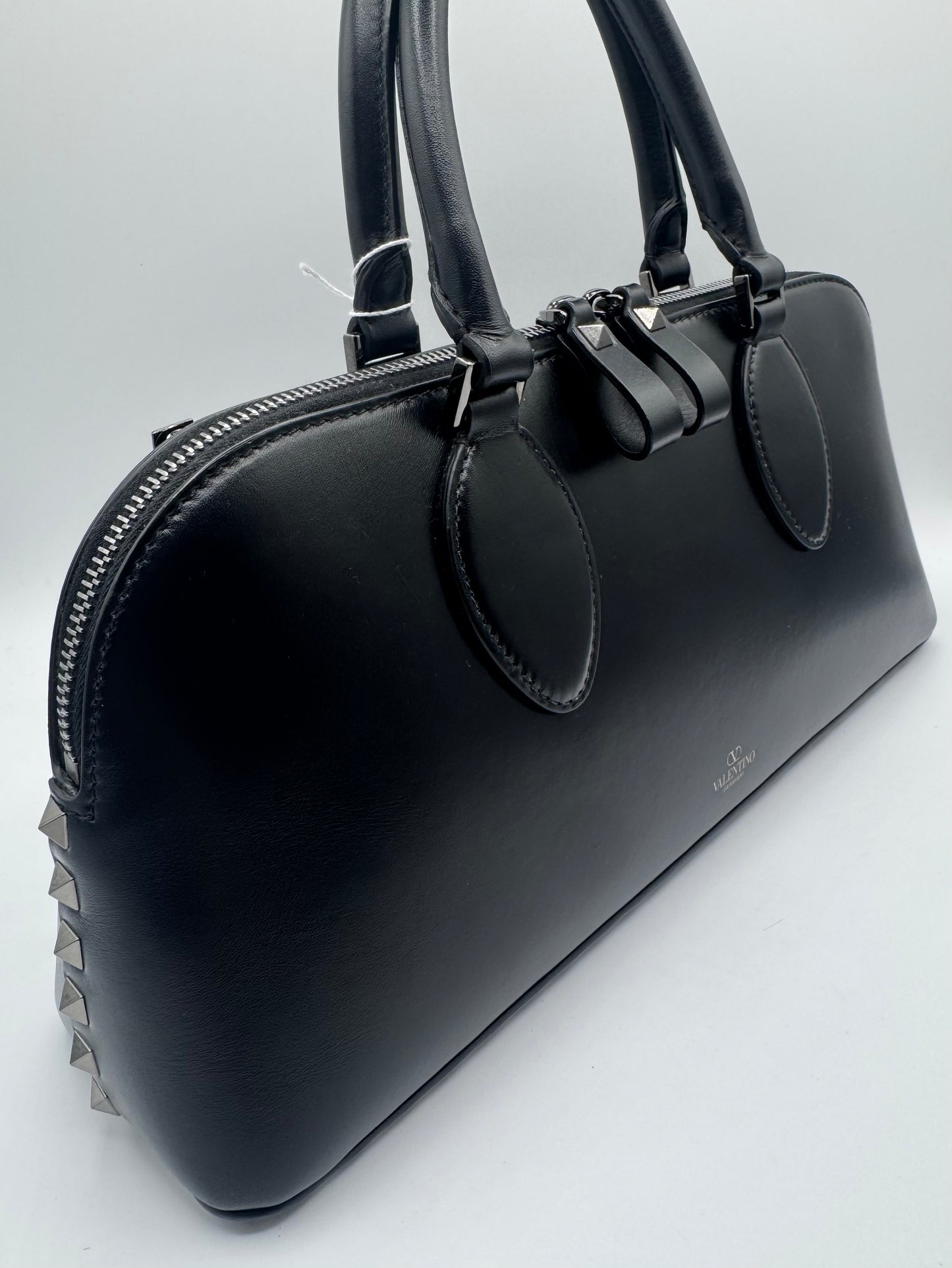 BLACK STUDDED VALENTINO BAG WITH STRAP