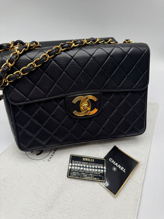 JUMBO CHANEL FLAP BAG BLACK LAMBSKIN GOLD HARDWARE