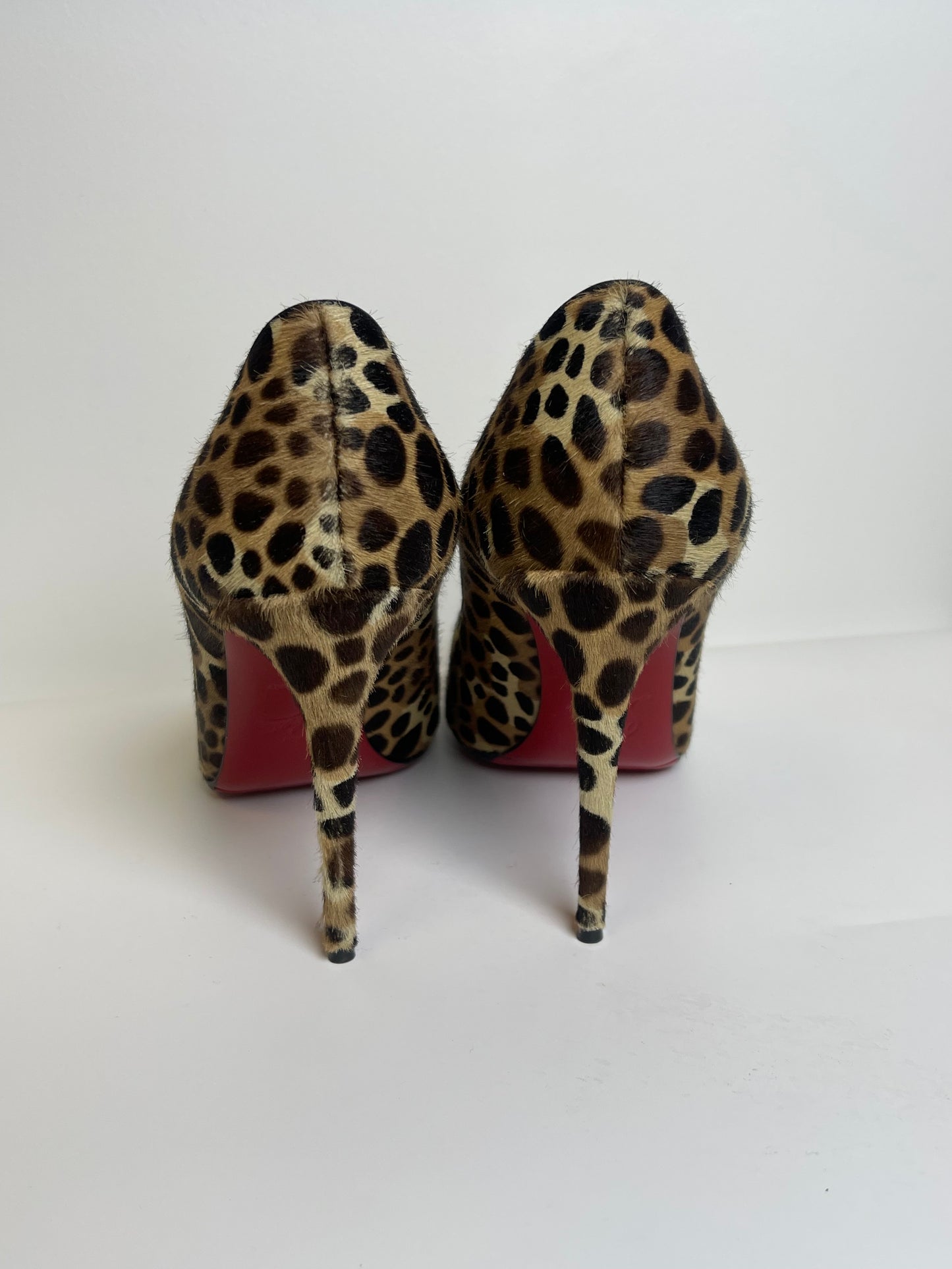 CHRISTIAN LOUBOUTIN SIZE 8.5 PUMPS CHEETAH PRINT
