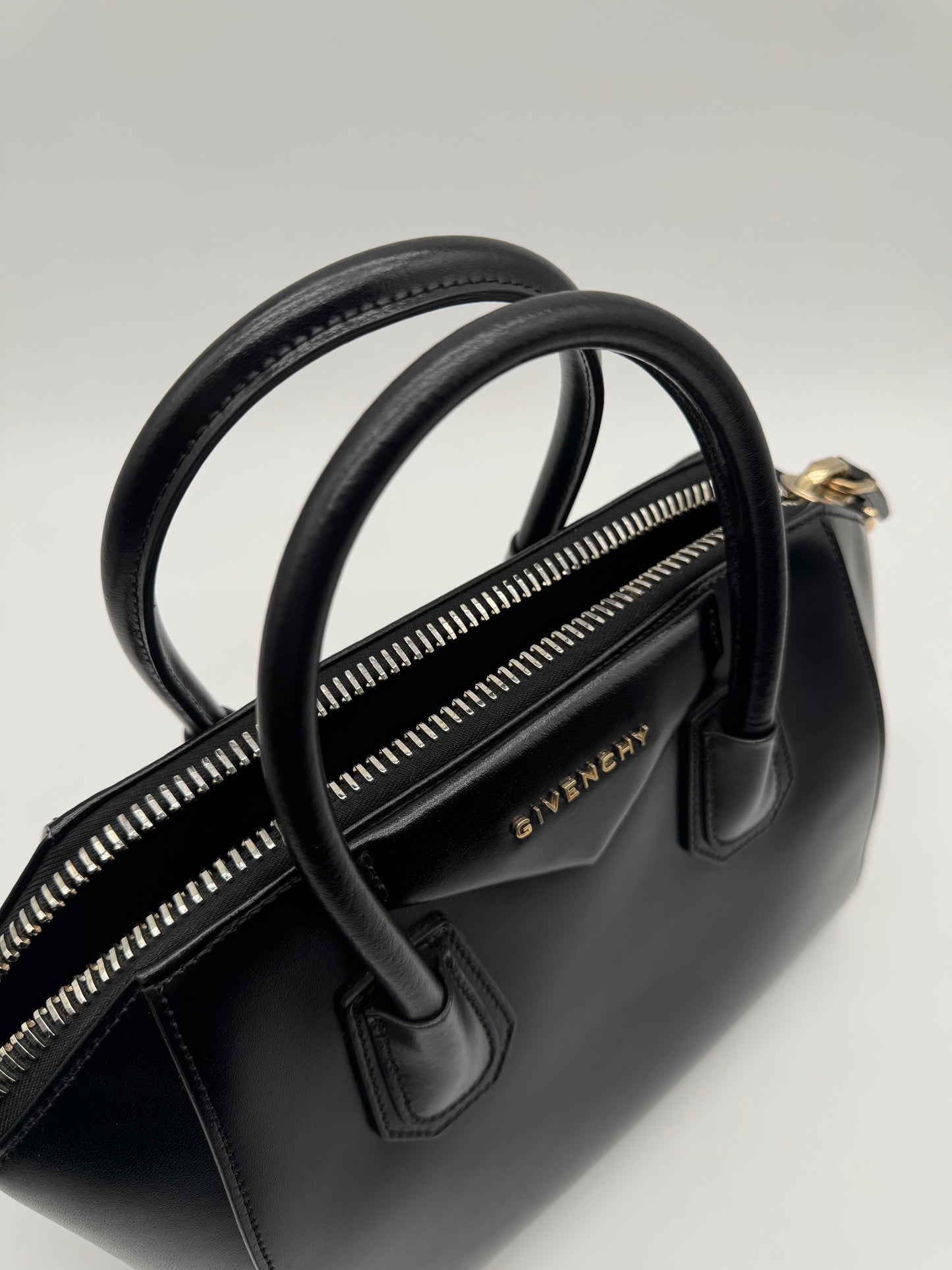 GIVENCHY ANTIGONA SMALL LAMBSKIN TOTE