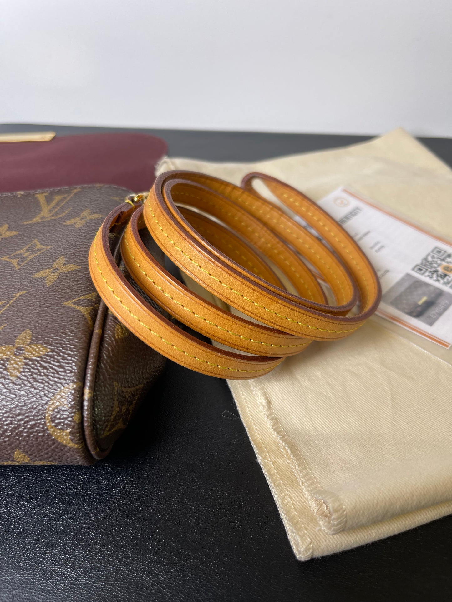 LOUIS VUITTON MM MONOGRAM FAVORITE