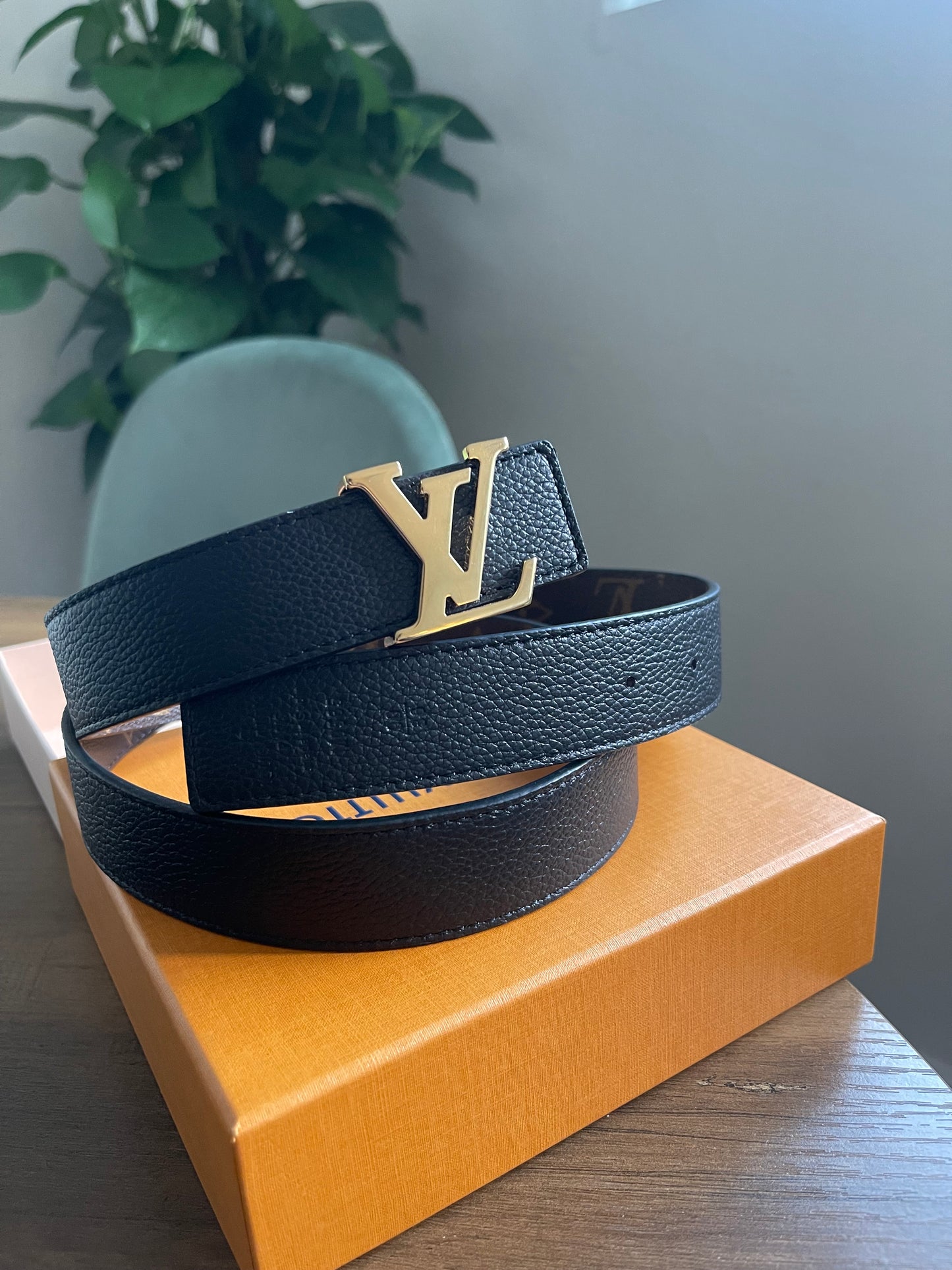 REVERSIBLE LOUIS VUITTON BELT