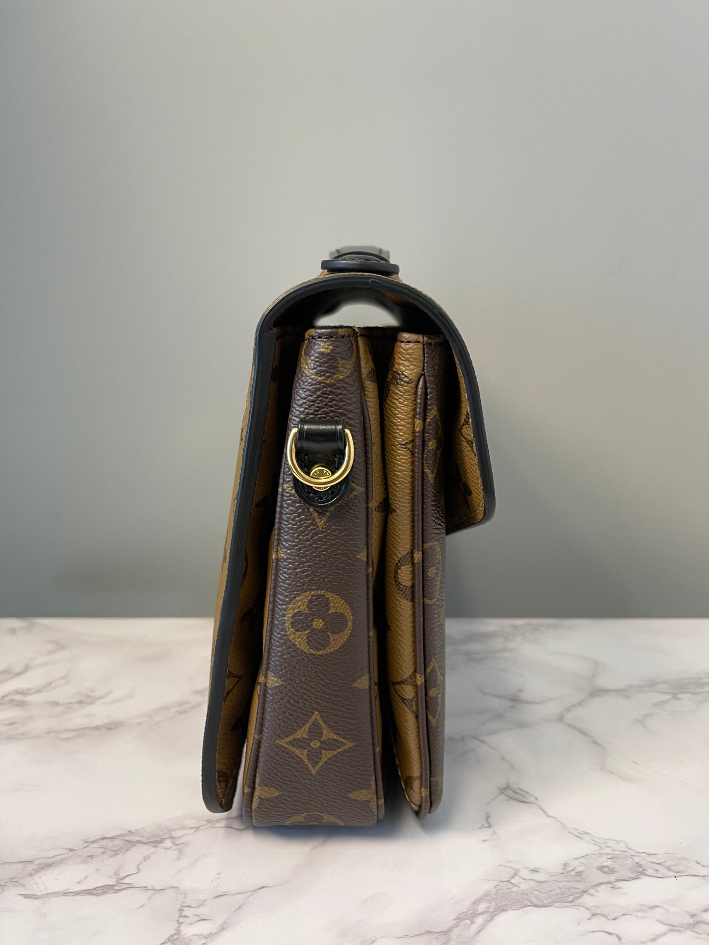 LOUIS VUITTON REVERSE MONOGRAM POCHETTE MÉTIS (LIKE-NEW!)