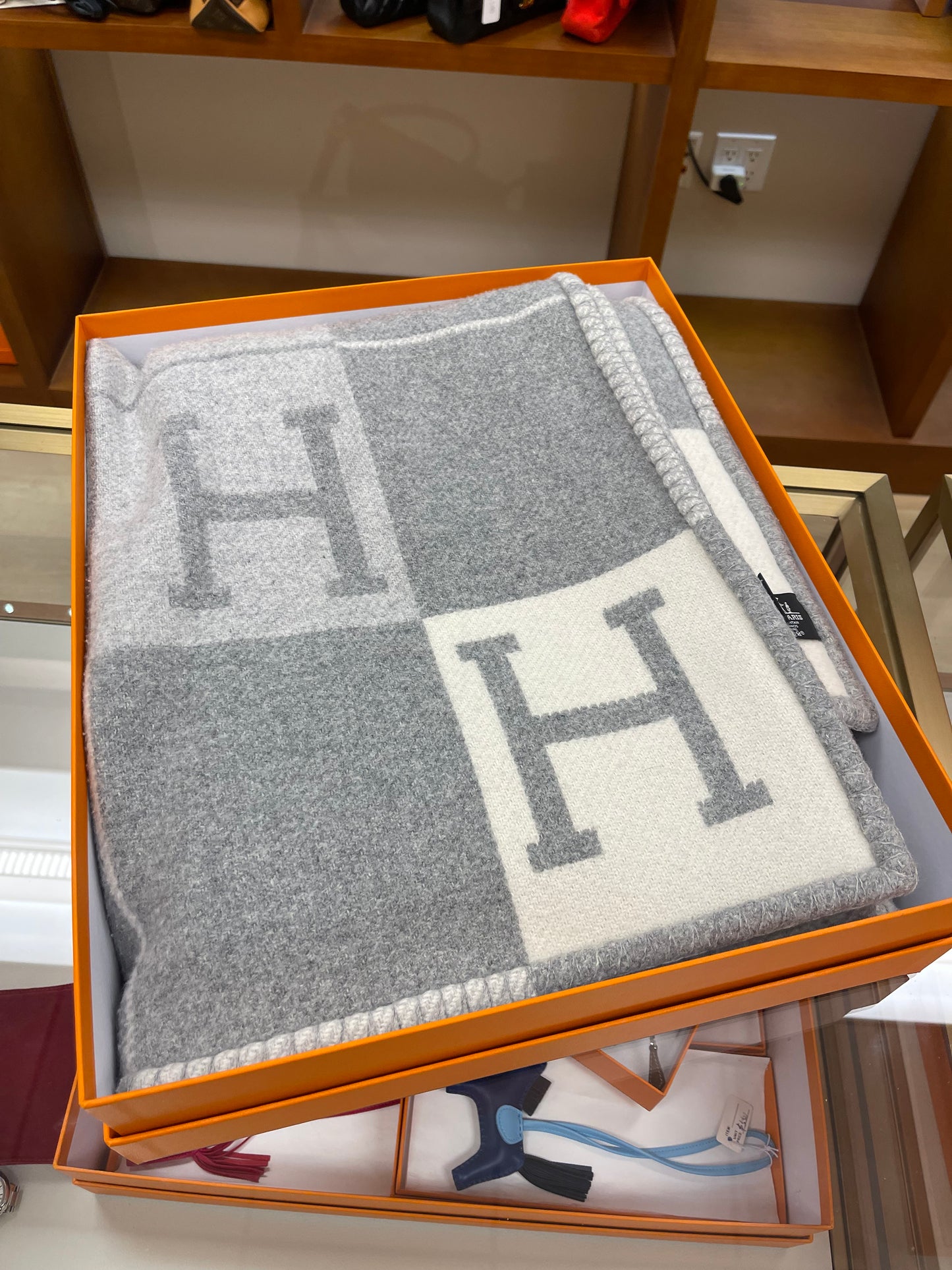 HERMES BLANKET (LIKE NEW!)