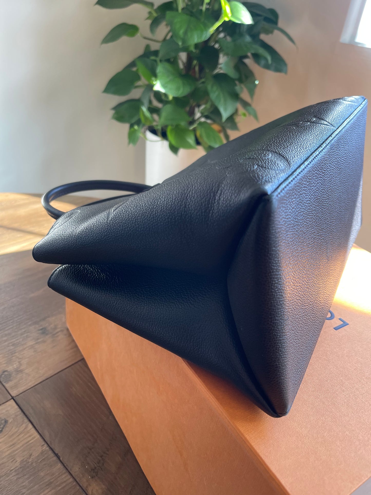 LOUIS VUITTON GRAND PALAIS MM EMPREINTE TOTE