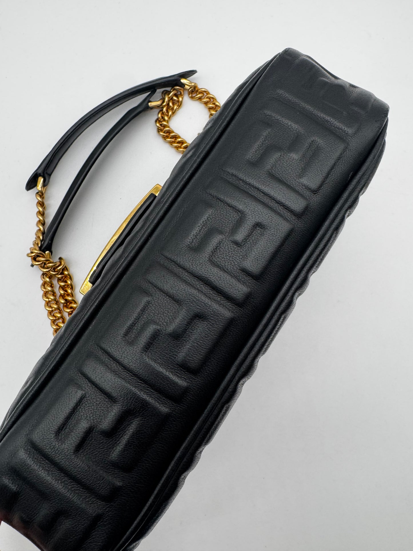 BLACK FENDI BAGUETTE (NEW ARRIVAL!)