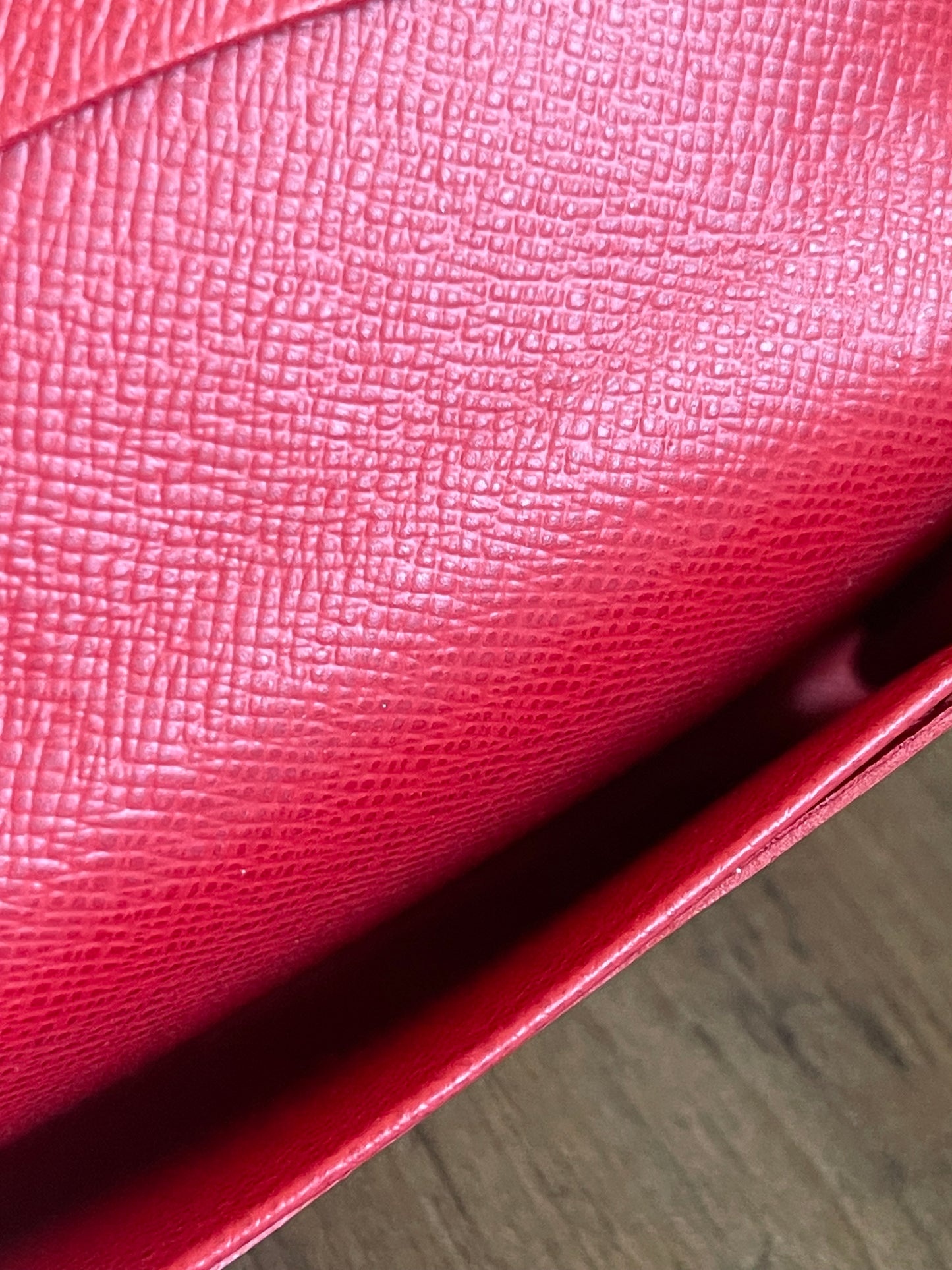 EPI RED LOUIS VUITTON CARD HOLDER
