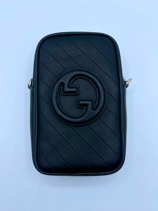 BLACK GUCCI PHONE HOLDER/CROSSBODY BAG