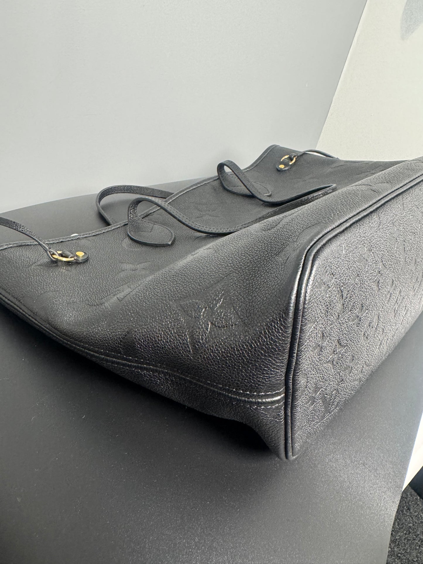 NEVERFULL EMPREINTE BLACK MM SHOULDER BAG LOUIS VUITTON