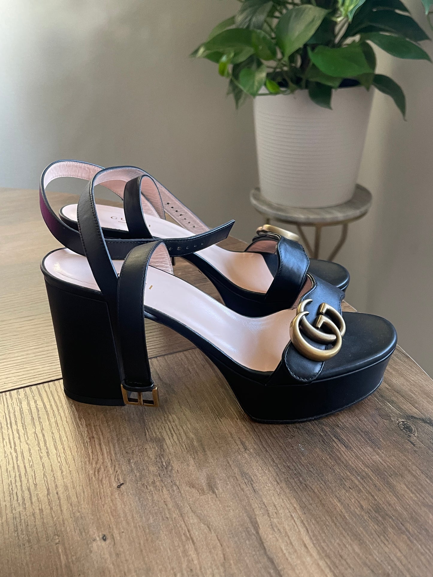 GUCCI DOUBLE G SIZE 5