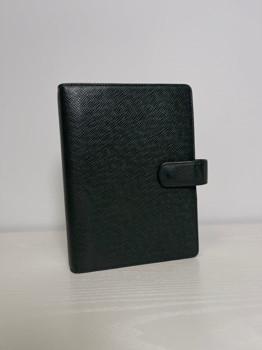 LOUIS VUITTON TAIGA AGENDA MM PLANNER