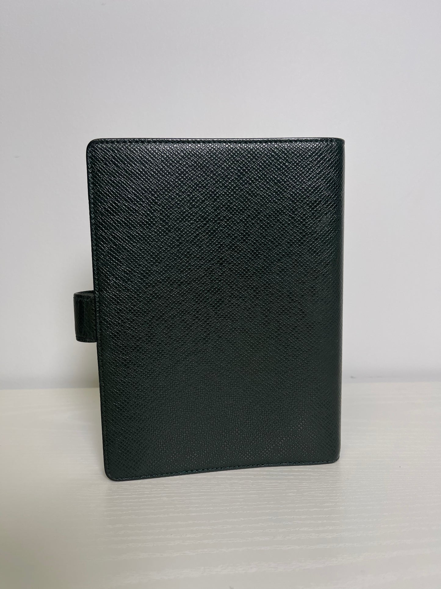 LOUIS VUITTON TAIGA AGENDA MM PLANNER