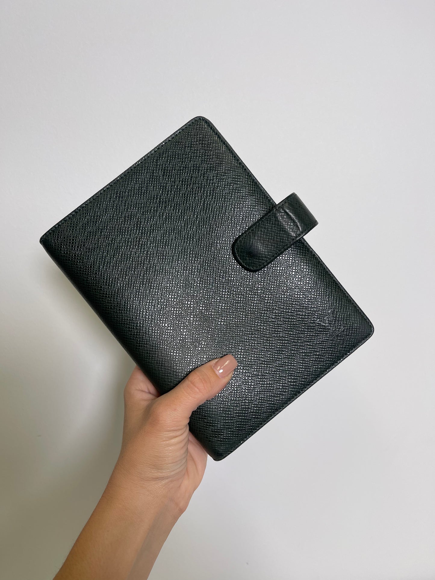 LOUIS VUITTON TAIGA AGENDA MM PLANNER