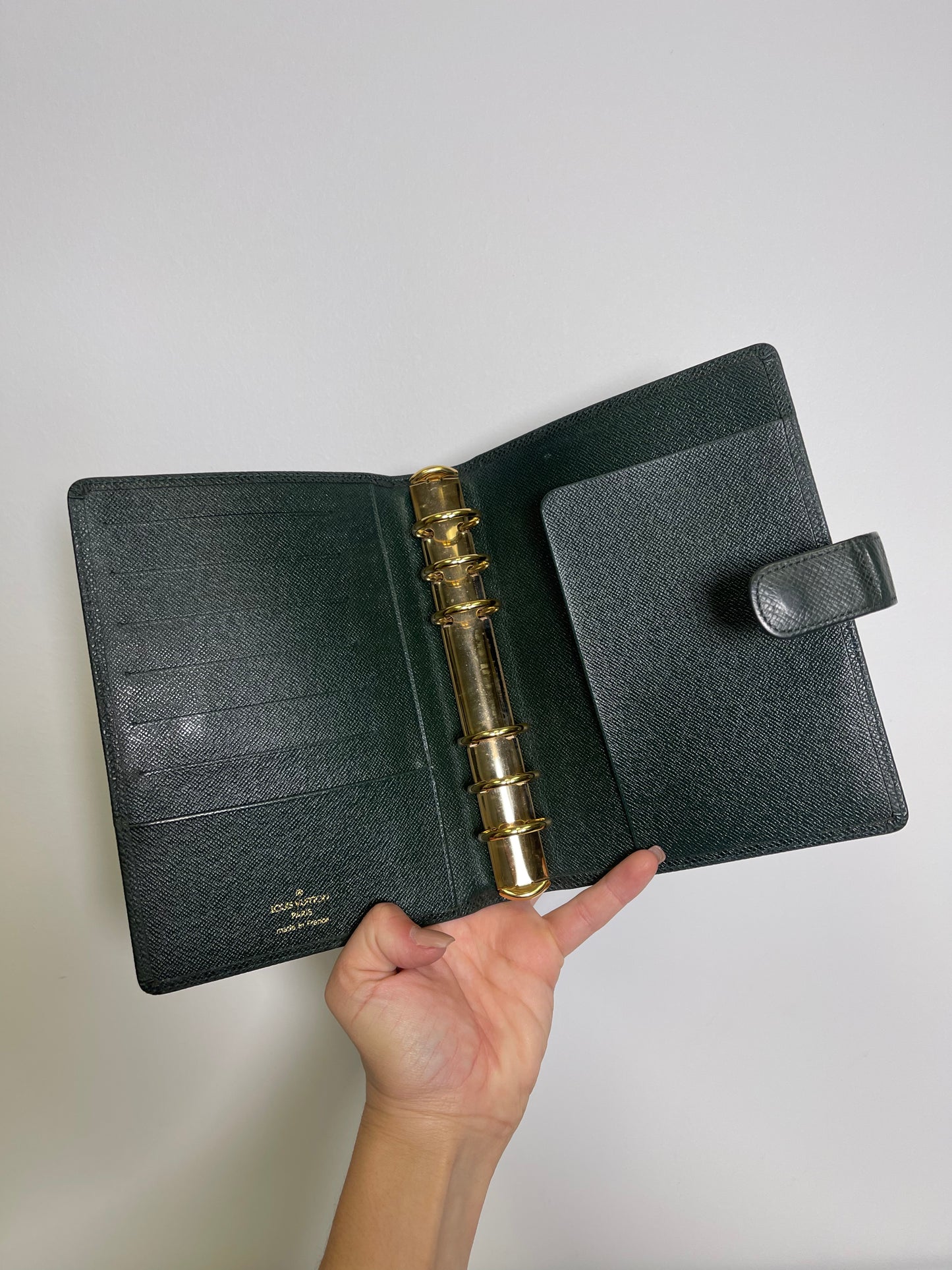 LOUIS VUITTON TAIGA AGENDA MM PLANNER